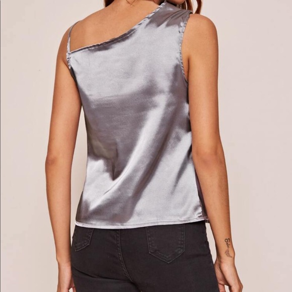 Asymmetrical satin top - Picture 2 of 6